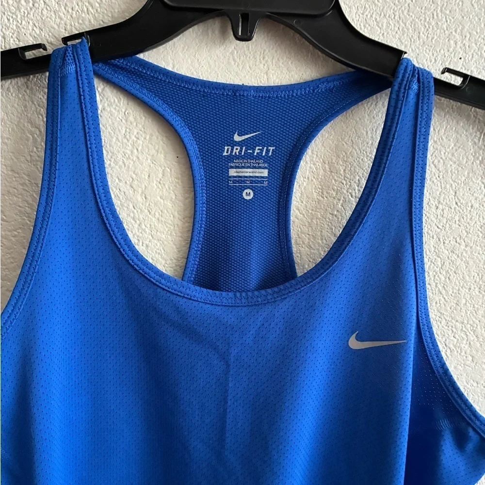 Nike Women's Royal Blue Tank Top M